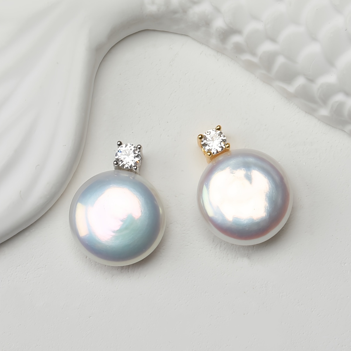 Women's Freshwater Pearl Pendant with Synthetic Zirconia — Small Gift
